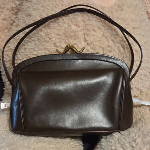 Classic Brown VINTAGE International Leather Shoulder Bag